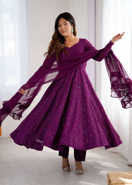 Womens Pure Romansilk Chanderi Embroidered Anarkali Kurti With Dupatta & Pant Set